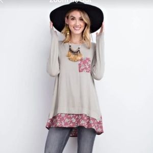 Easel. Large L 😍 Tunic